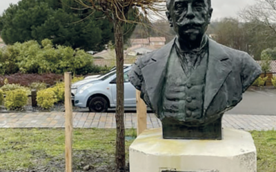 Un nouvel arbre sur la place Marcel Vayssière